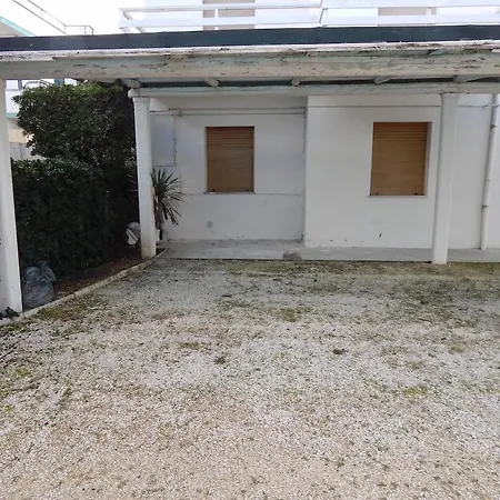 M151 - Marcelli, Trilocale Direttamente Sulla Spiaggia Marcelli